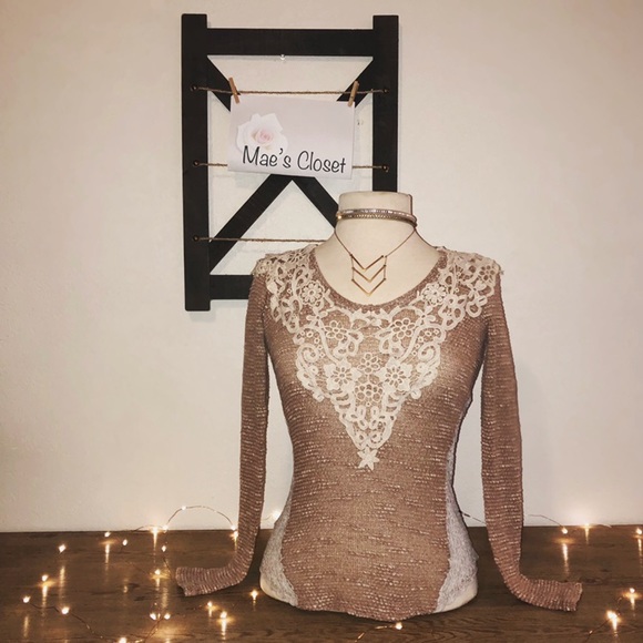 DayTrip Adorable long sleeve Top - Picture 2 of 7